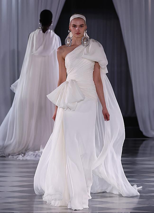 Imagen - Giambattista Valli. / D.R.