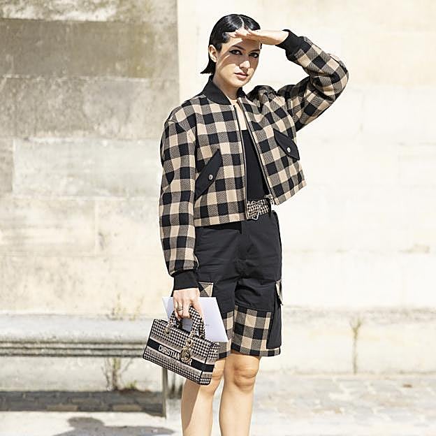 Cómo combinar las bermudas cargo, la versión más casual de la tendencia estrella del verano