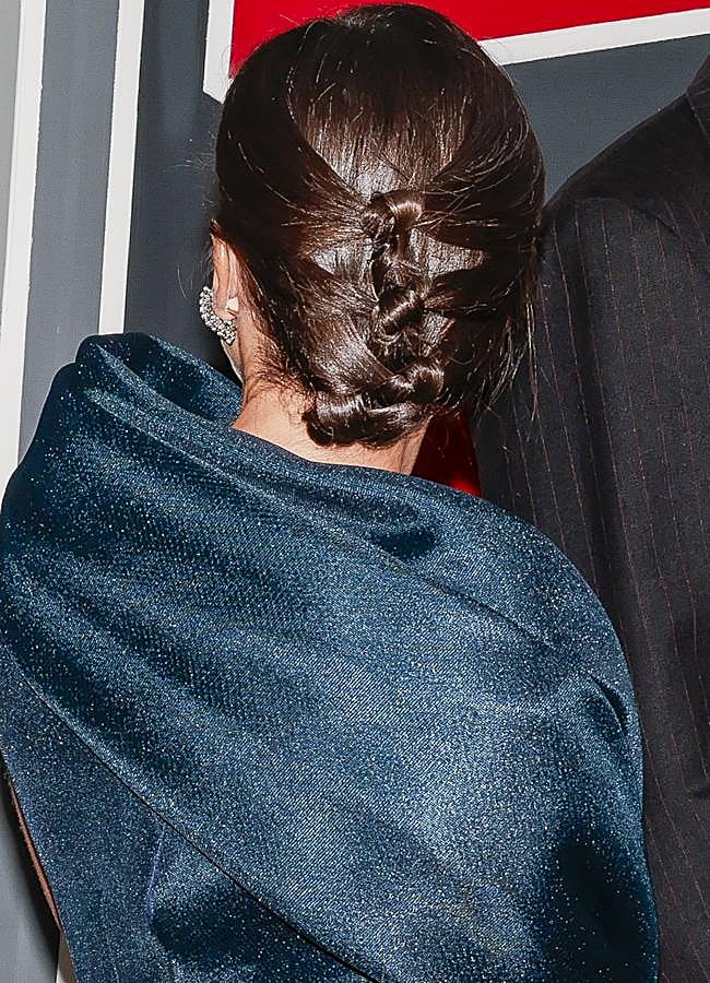 Imagen - El recogido de invitada de Letizia. / GTRES