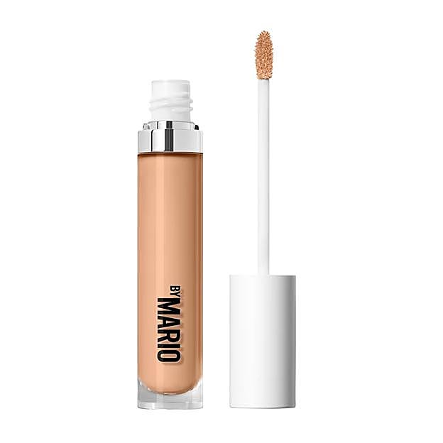 Antiojeras iluminador Illuminant Surrealskin™ Concealer. En Sephora por 32,99 euros.