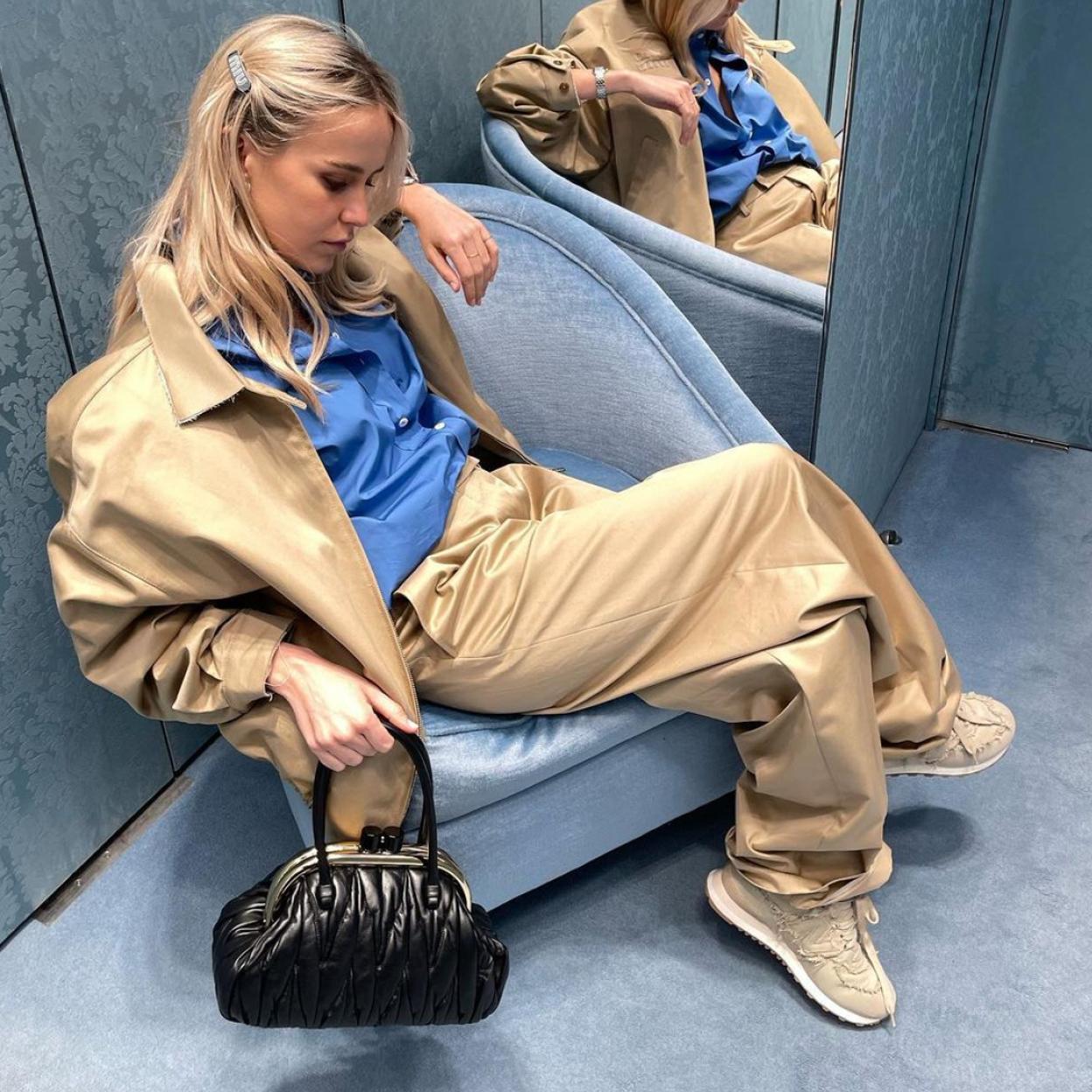 Mónica Anoz con las New Balance x Miu Miu