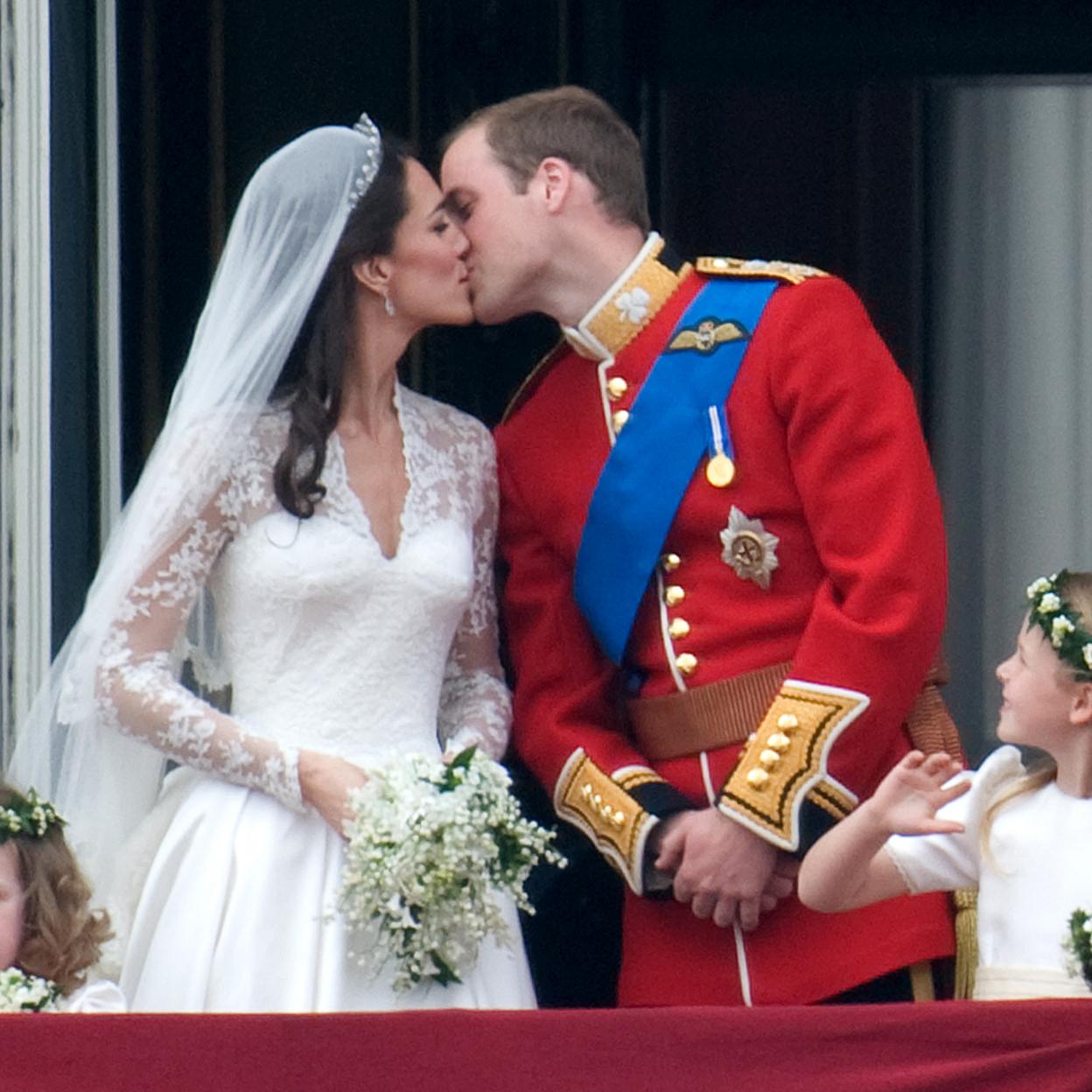MKate Middleton y Guillermo, el día de su boda, hace hoy 13 años. 