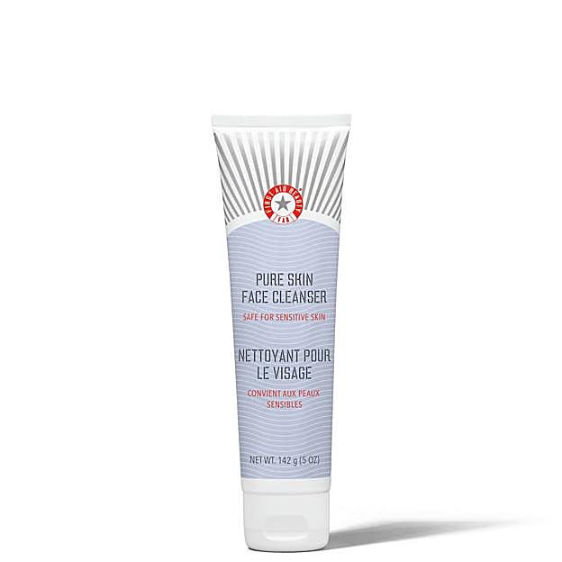 Pure Skin Face Cleanser de First Aid Beauty. Precio: 22,45 euros