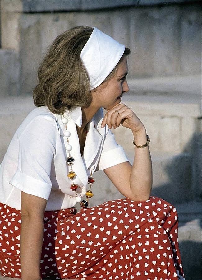 Imagen - La reina Sofía con un conjunto muy alegre y veraniego en Mallorca. Foto: GTRES.