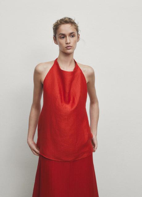 Imagen - Top rojo con la espalda al aire de Massimo Dutti (49,95 euros)