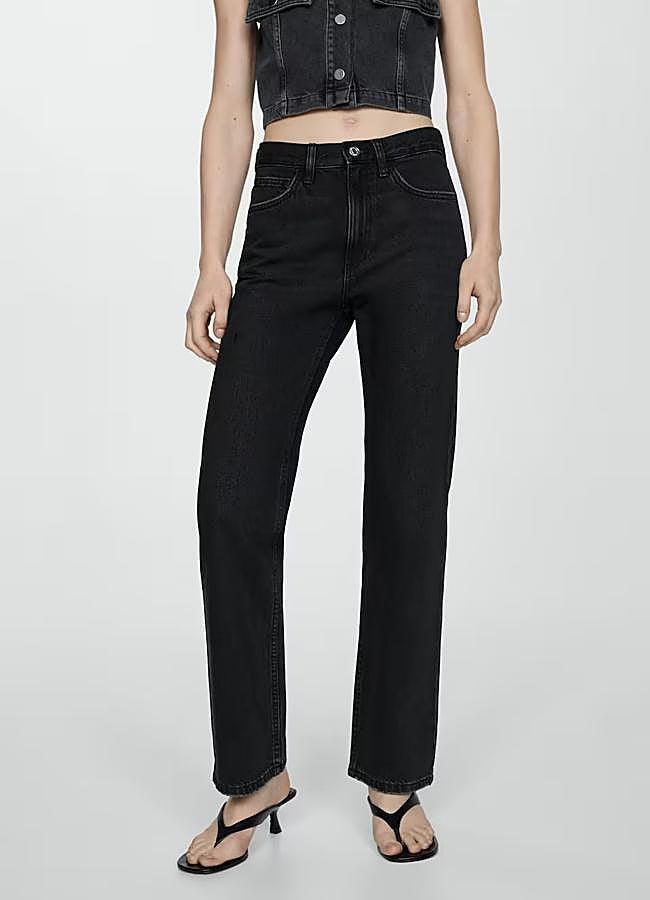 Imagen - Jeans negros de Mango. REF. 67004023-MATILDA-LM.