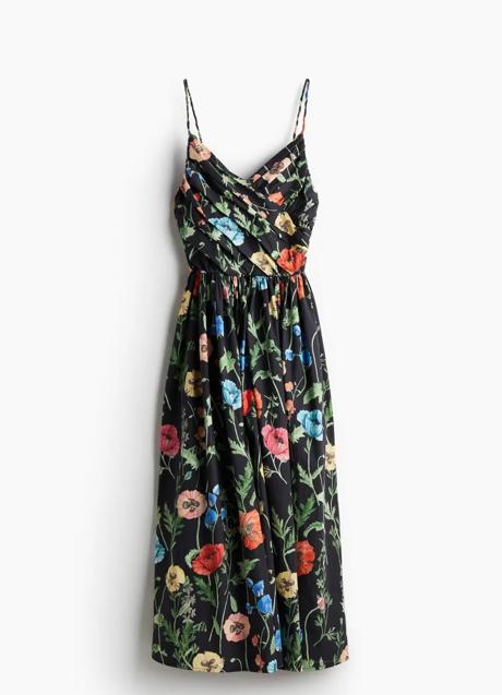 Imagen - Vestido negro estampado con flores de H&M (44,99 euros)