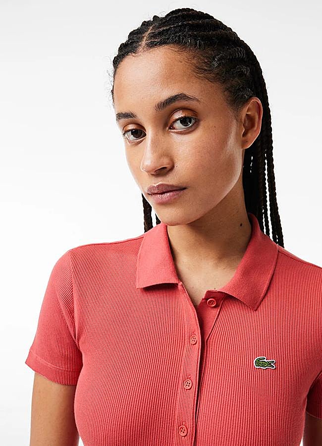 Imagen - Polo de canalé y algodón ecológico de Lacoste.