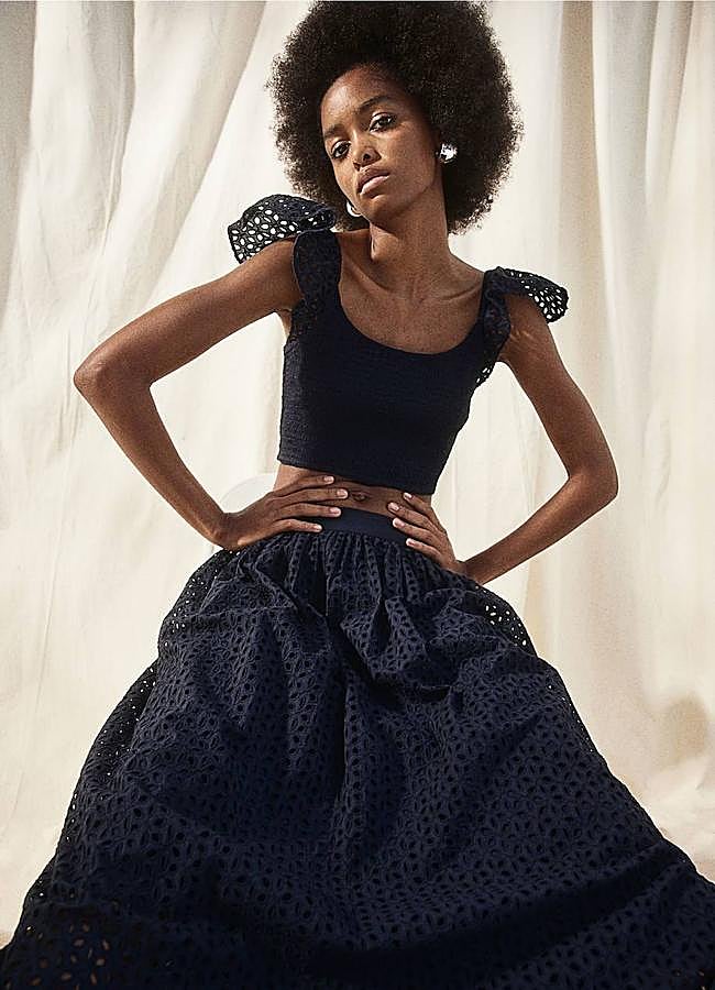 Imagen - Conjunto bordado inglés con top de volantes y falda de vuelo