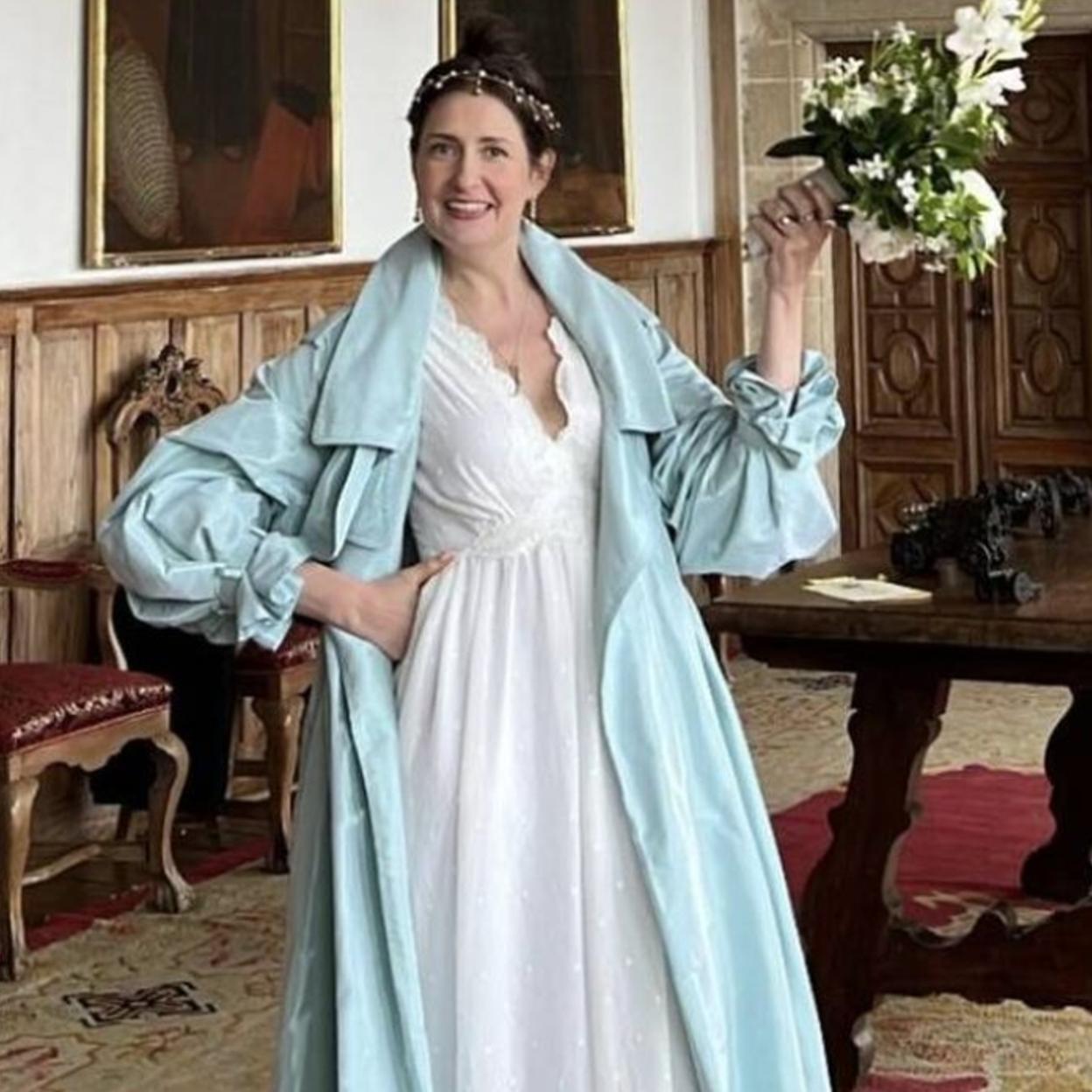 Luna Medina, en su boda con un original vestido de Palomo Spain