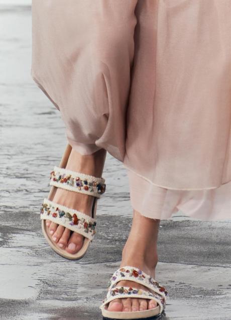 Imagen - Sandalias planas de Zara (49,99 euros)