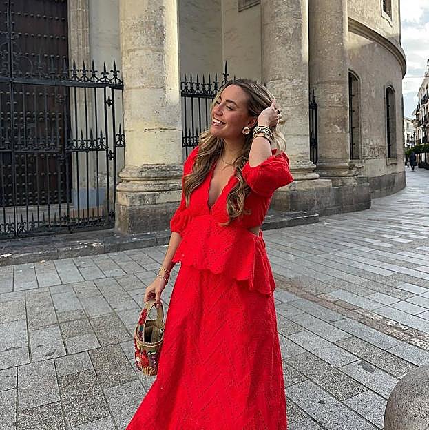 10 vestidos de Lefties por menos de 20 euros que usarás todos los días a partir de ahora