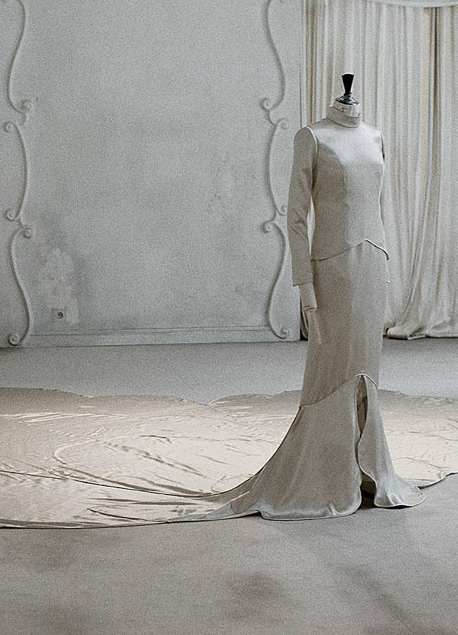 Imagen - Detalles de la confección del vestido de Balenciaga que Isabelle Huppert lució en la MET Gala 2024, en honor a su bisabuela.