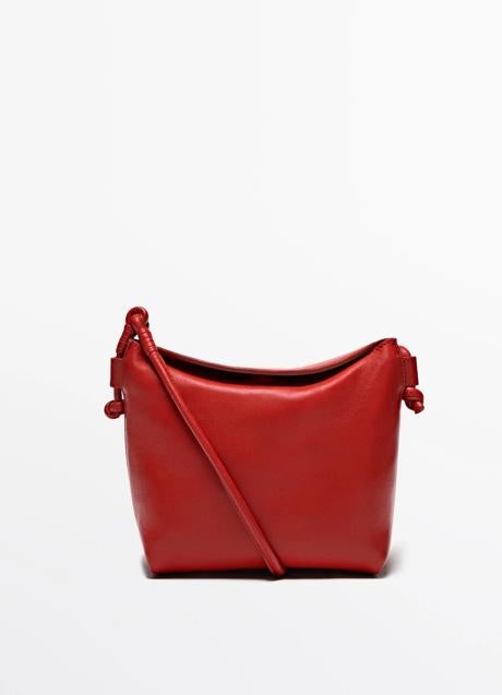 Imagen - Bolso rojo de Massimo Dutti (99,95 euros)