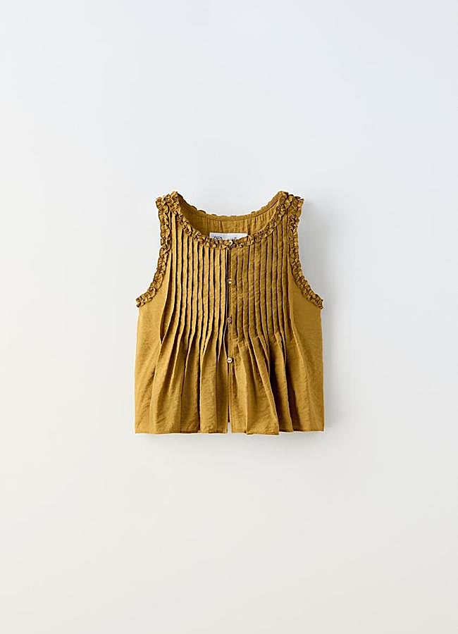 Imagen - Blusa con detalle de jaretas de Zara Kids.