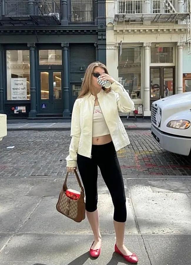 Imagen - Look con pantalones capri (@alexpowdrell_)