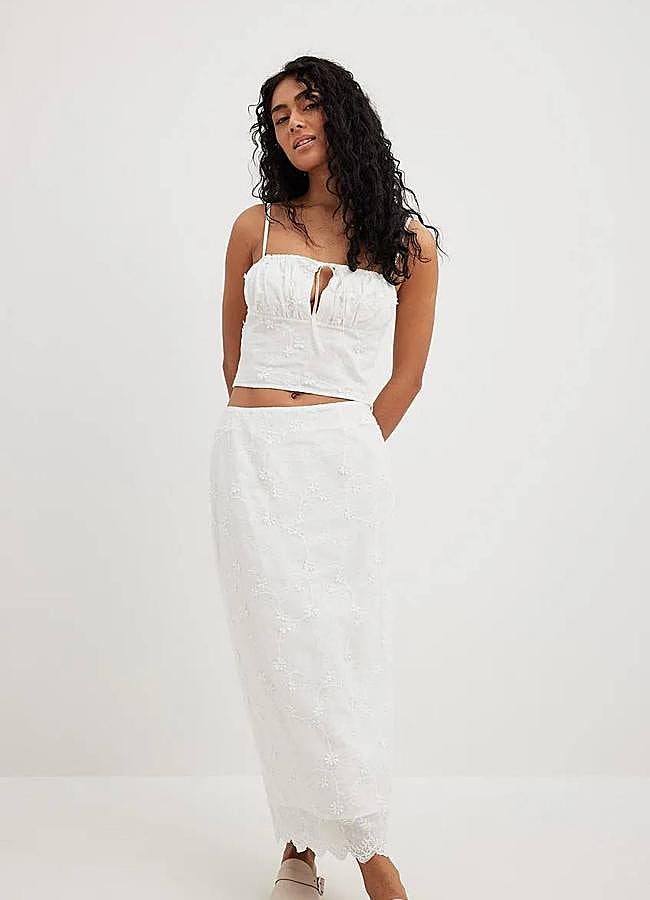 Imagen - Falda blanca bordada larga tipo lápiz