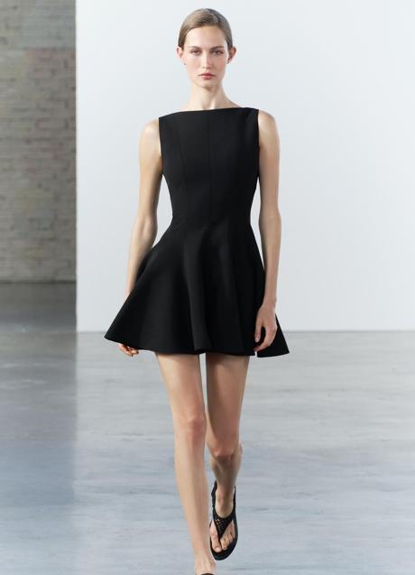 Imagen - Vestido negro de Zara (49,99 euros)