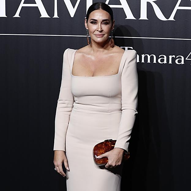 Los vestidos de invitada de Vicky Martín Berrocal son pura inspiración para las mayores de 50