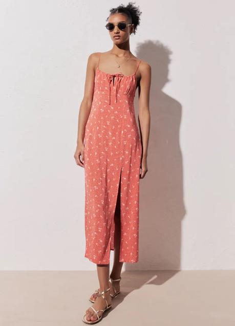 Imagen - Vestido con estampado de flores de H&M (19,99 euros)