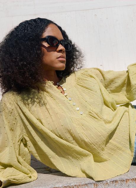 Imagen - Blusa amarilla de Parfois (29,99 euros)