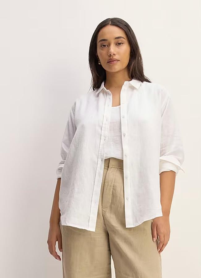 Imagen - Everlane The Linen Relaxed Shirt, 105 euros.