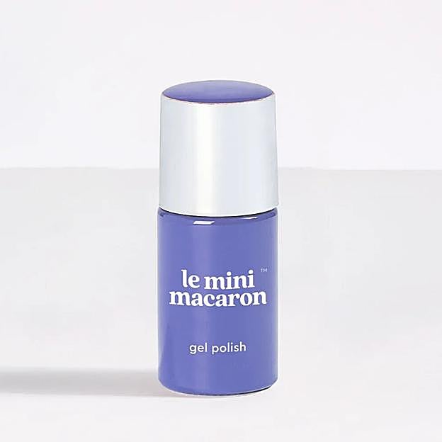 Esmalte semipermanente en color azul de Le Mini Macaron.