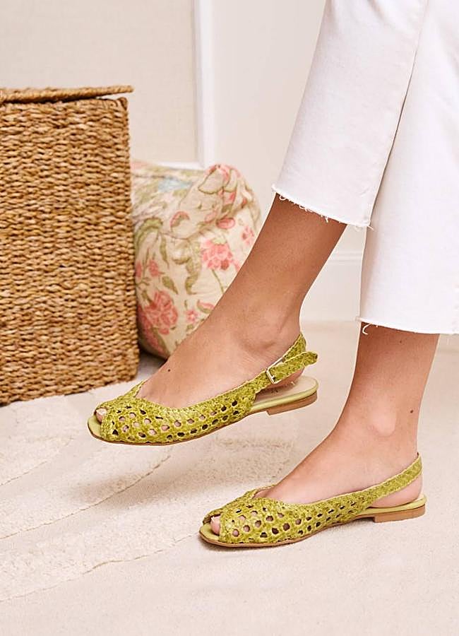 Imagen - Sandalias trenzadas con abertura para los dedos