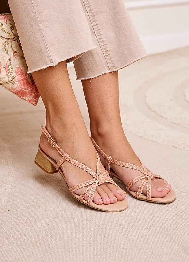 Imagen - Sandalias trenzadas de tiras en rosa claro