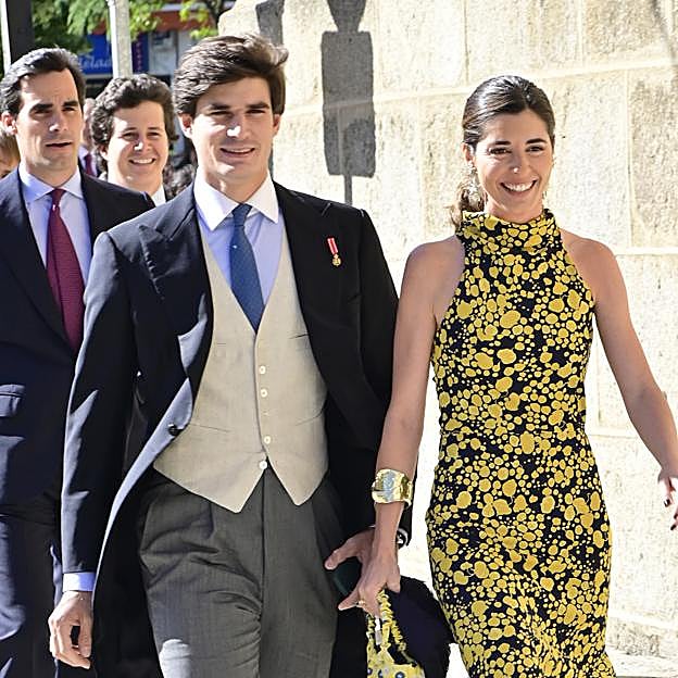 Los condes de Osorno reúnen a los Alba para bautizar a su primer hijo: de la misa en San Marcos a la fiesta en Liria, todos los detalles 