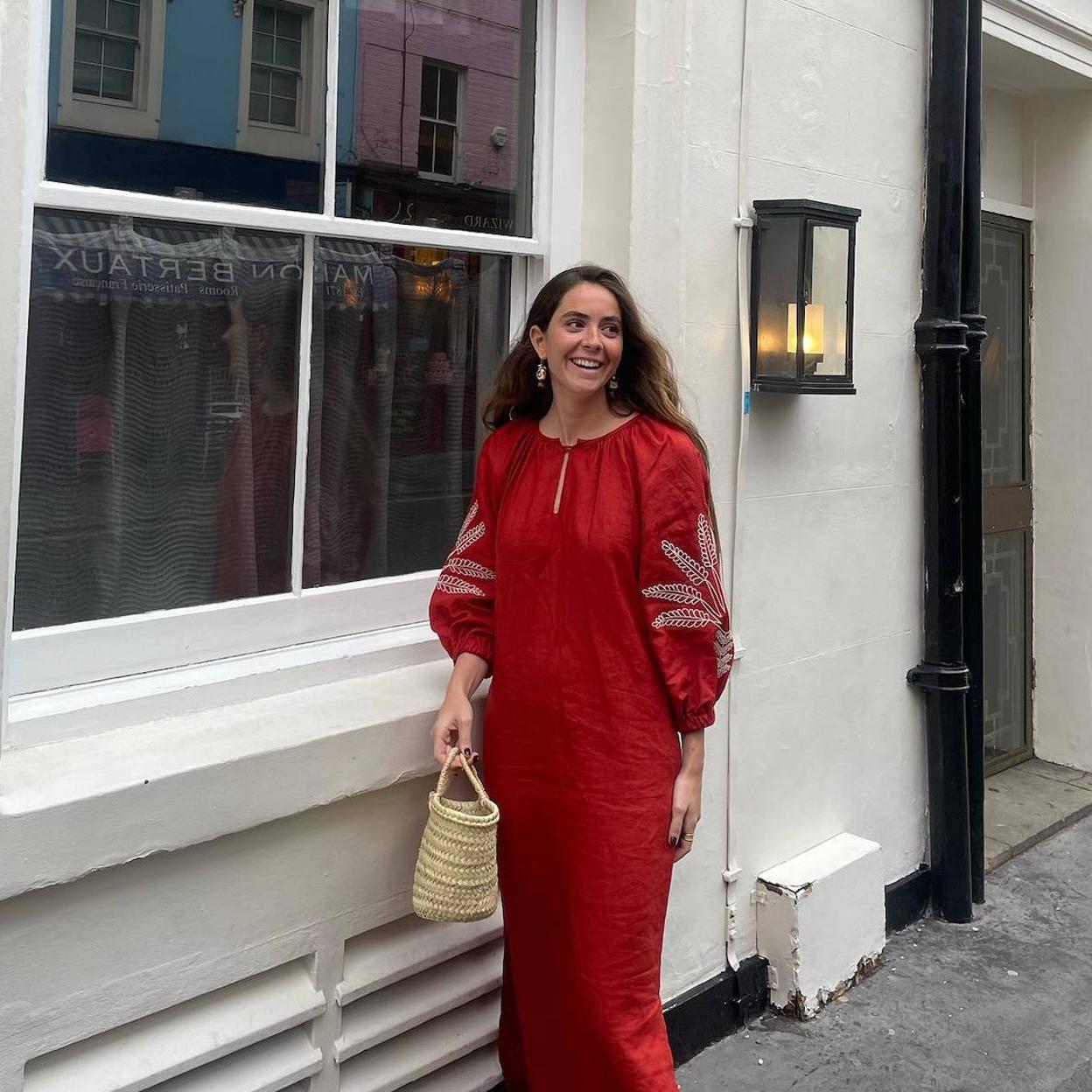 Influencer con caftán para verano