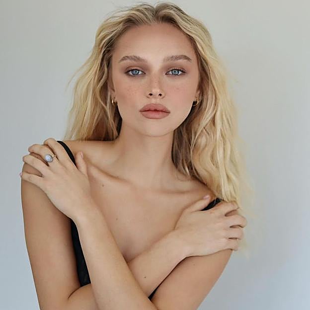 El corrector mejor valorado de Amazon no sólo cubre las ojeras, sino que también borra los signos del envejecimiento