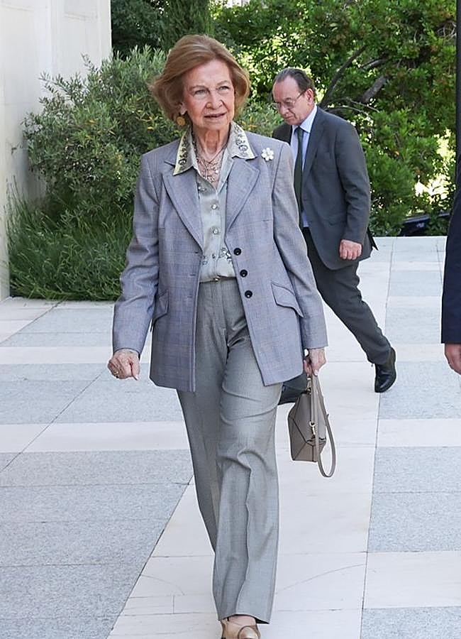 Imagen - La reina Sofía con blazer de cuadros. Foto: Casa de S.M. el Rey 