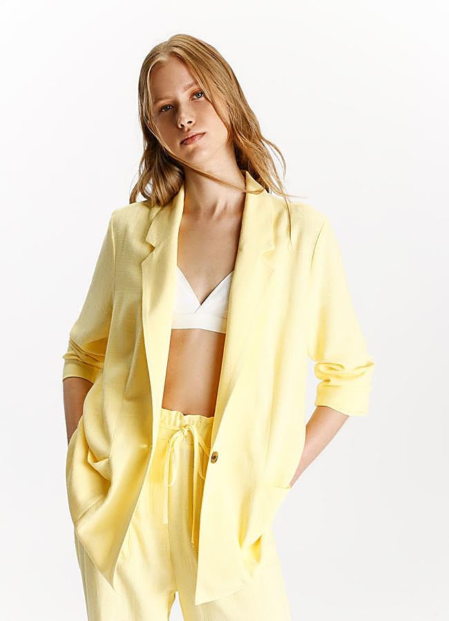 Imagen - Blazer en amarillo de Lefties.