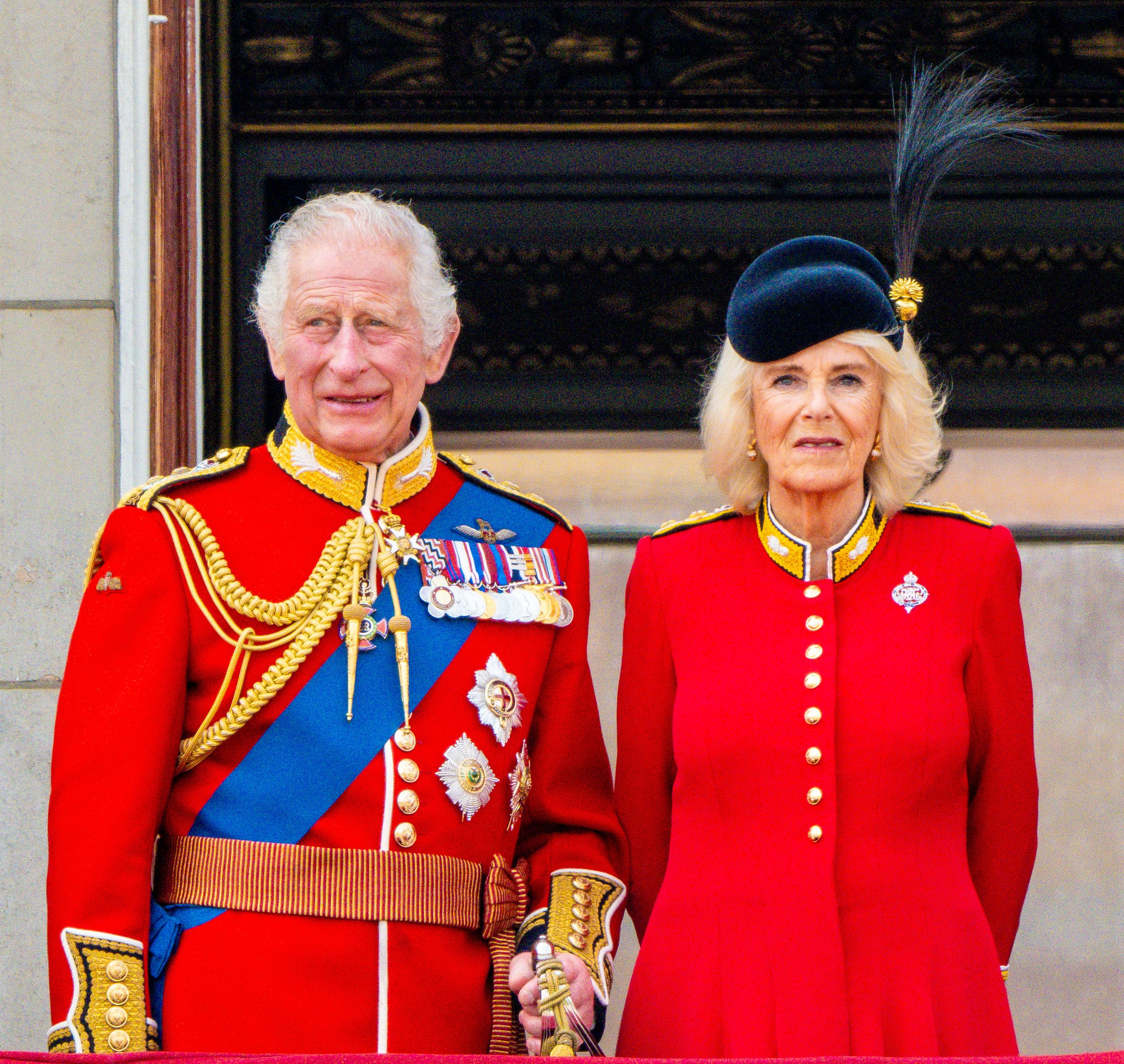 Carlos III de Inglaterra y la reina Camilla en el balcón de Buckingham para el Trooping the Colour 2023. 