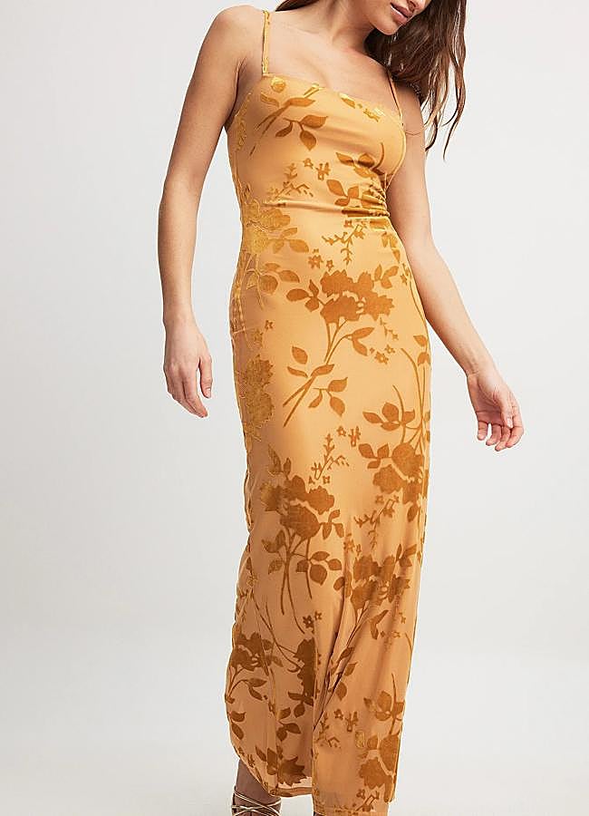 Imagen - Vestido mostaza de NA-KD, 54,95 euros.