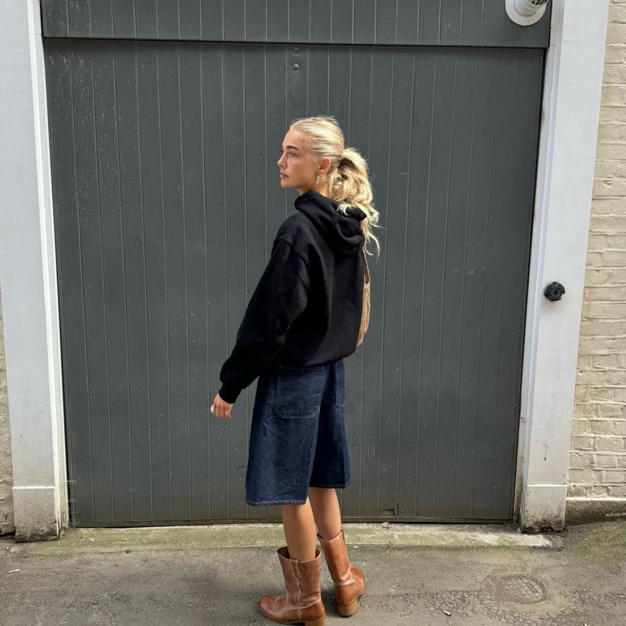 Estas son las bermudas en denim perfectas para llevar a la oficina