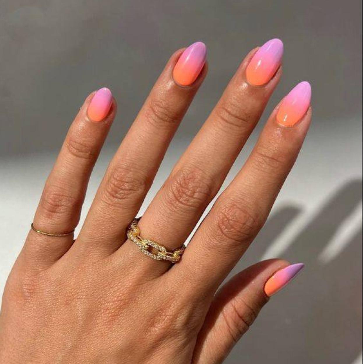 Manicura sunset nails tendencia para verano