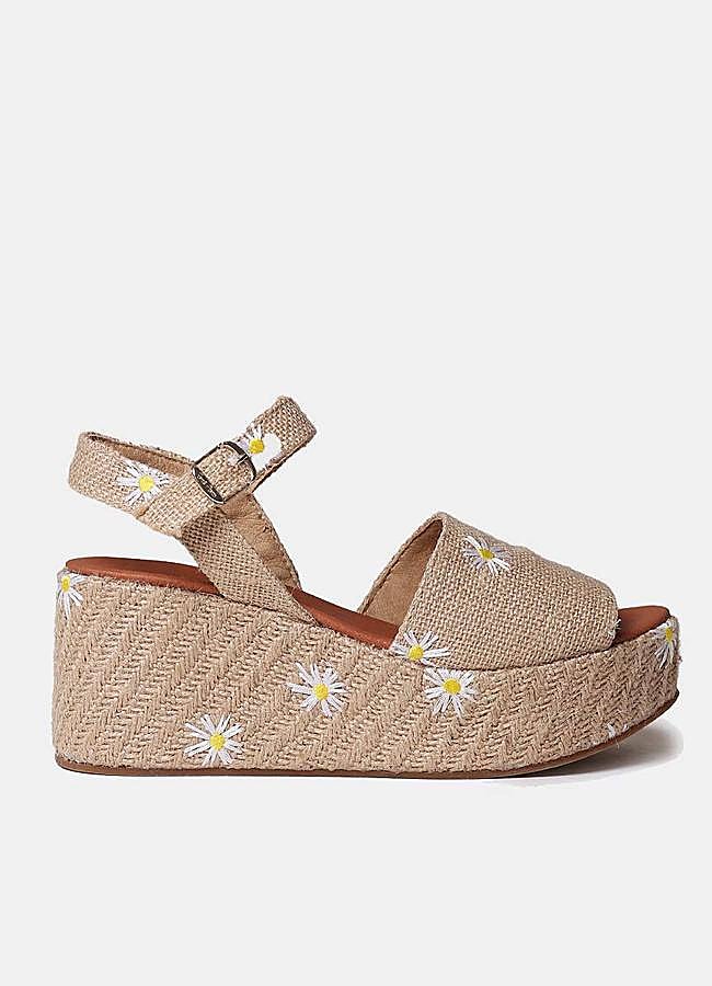 Imagen - Faltforms con bordados de flores