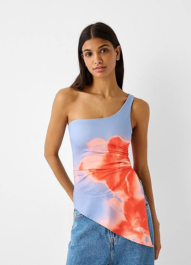 Imagen - Camiseta con flor de hibiscus asimétrica