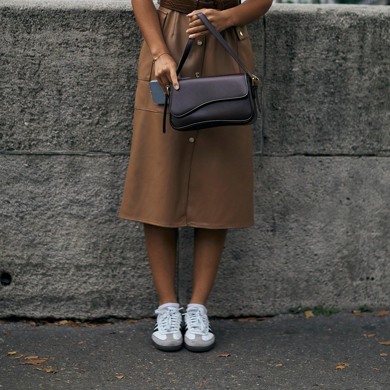 Por qué la mejor inversión de las rebajas serán unas zapatillas glitter