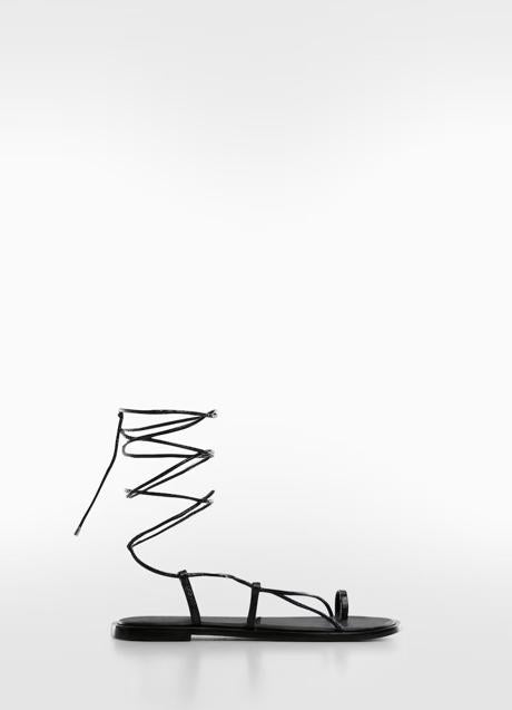 Imagen - Sandalias negras de Mango (39,99 euros)