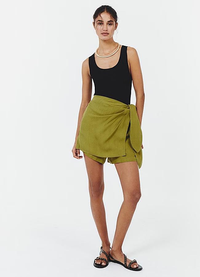 Imagen - Falda pantalón verde corta de Sfera.