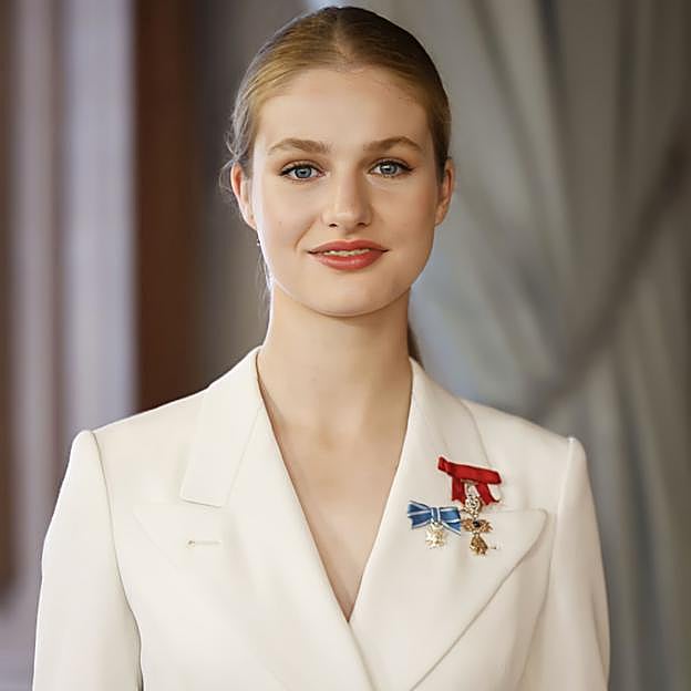 Leonor de Borbón durante la Jura de la Constitución. 