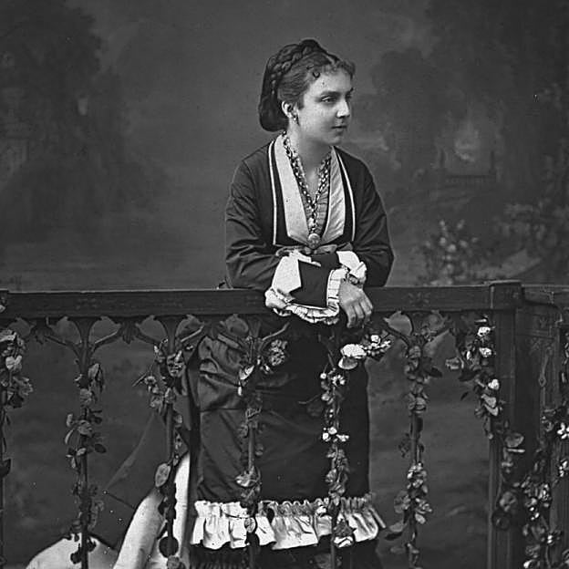 La trágica vida de María de las Mercedes de Orleans: boda con Alfonso XII, infidelidad y una muerte repentina a los 18 años