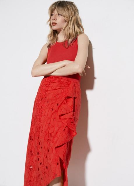 Imagen - Falda roja de Sfera (29,99 euros)