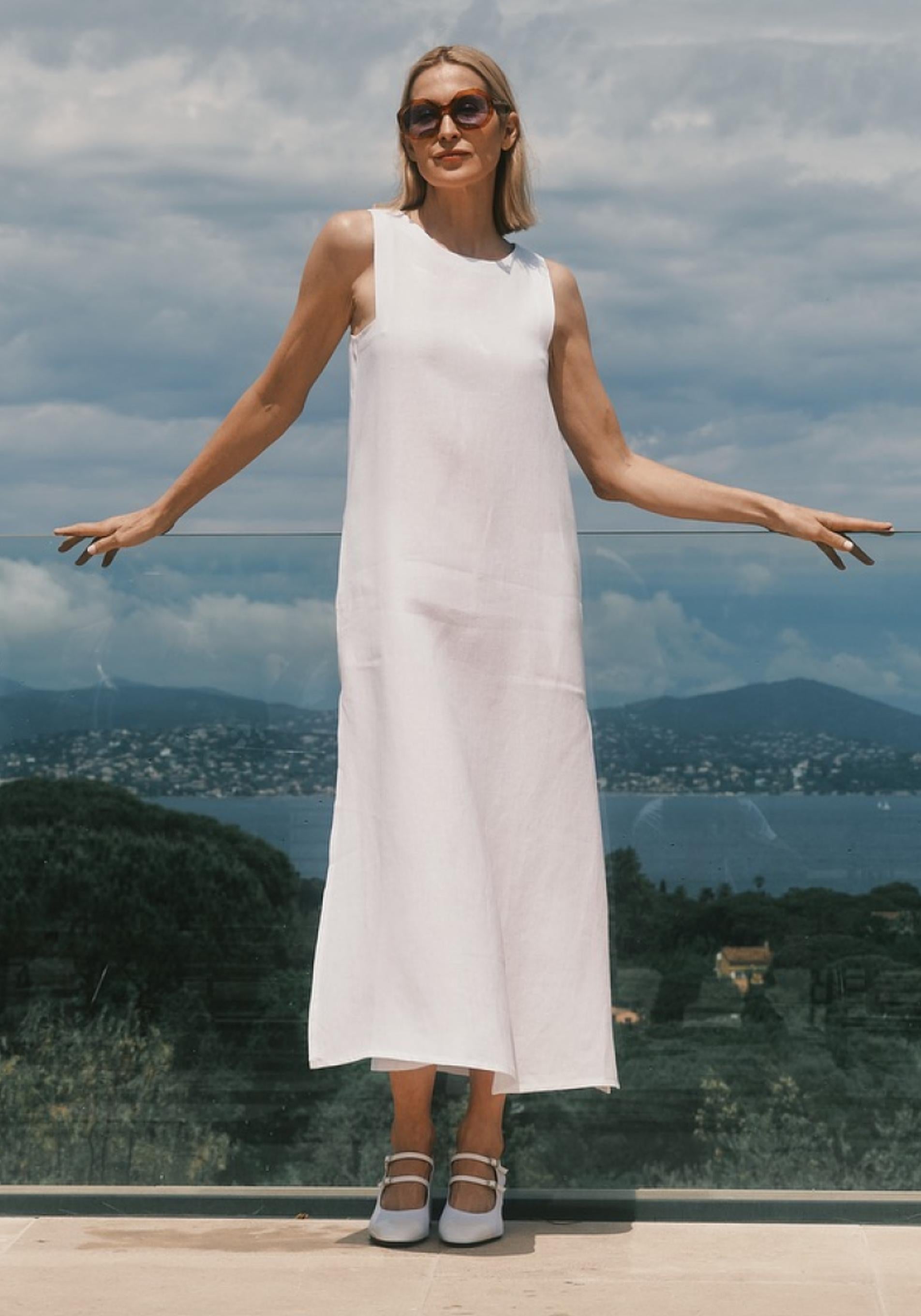 Básicos de las rebajas que parecen de lujo para vestir elegante a los 50