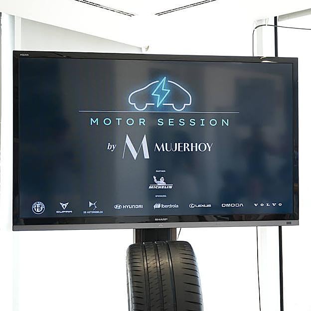 Imagen principal - Motor Session by Mujerhoy ha sido posible gracias a Michelin, nuestro partner principal, y a los patrocinadores Alfa Romeo, Cupra, DS Automóviles, Hyundai, Iberdrola, Lexus, OMODA y Volvo
