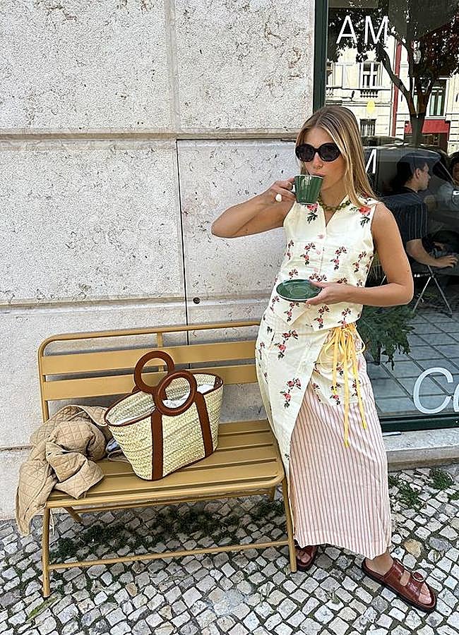 Imagen - Rita Montezuma con un estilismo en el que combina varios estampados.