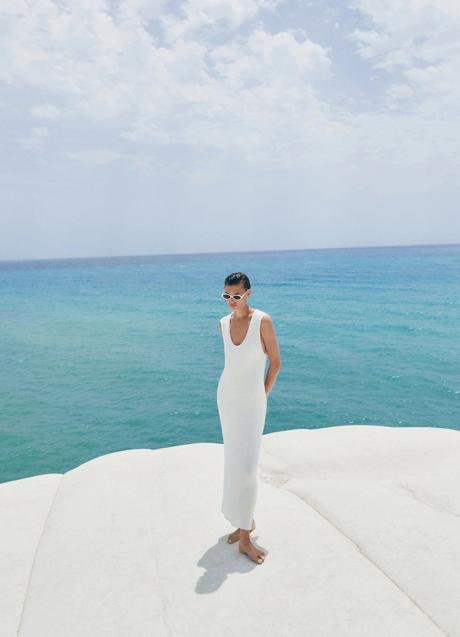 Imagen - Vestido blanco de Massimo Dutti (69,99 euros)